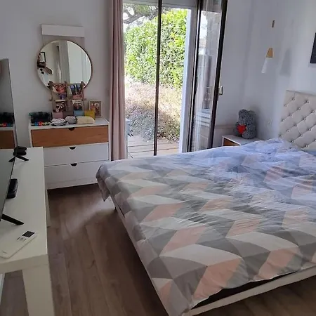 Moderne Dans Un Domaine Prive Unique
