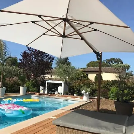 Moderne Dans Un Domaine Prive Unique