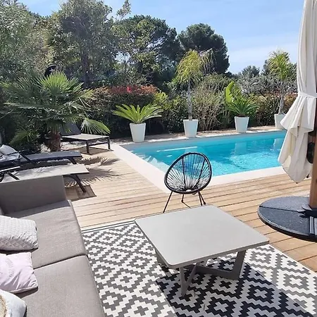 Moderne Dans Un Domaine Prive Unique * Villeneuve-Loubet