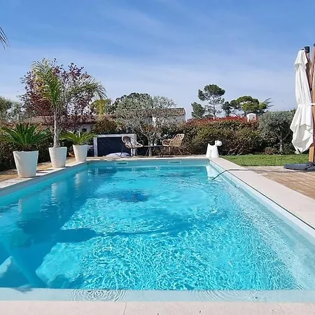 Villa Moderne Dans Un Domaine Prive Unique *