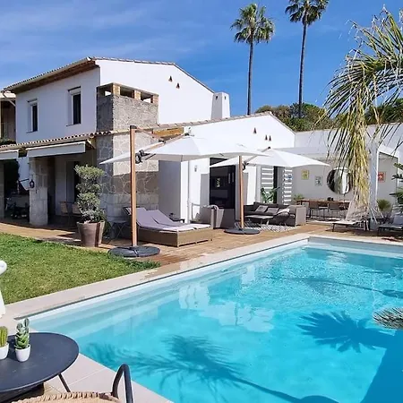 Villa Moderne Dans Un Domaine Prive Unique *